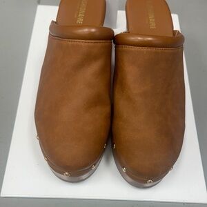 Chic Brown Leather Clogs